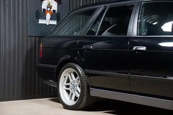 BMW M5 1993 photo 4