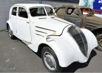 Peugeot 302