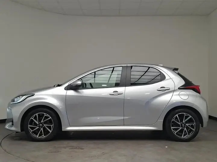 Toyota Yaris 2023 photo 4