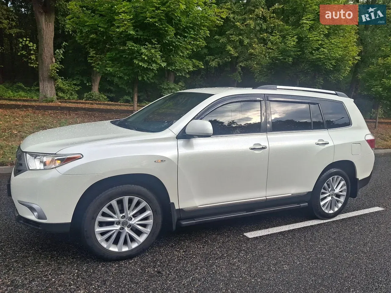 Toyota Highlander 2013 photo 2