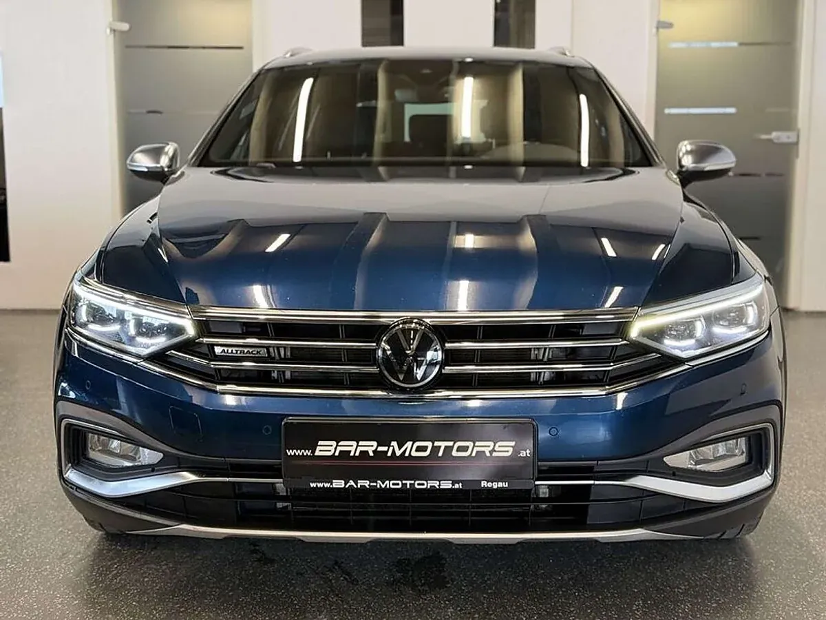 Volkswagen Passat 2021 photo 2