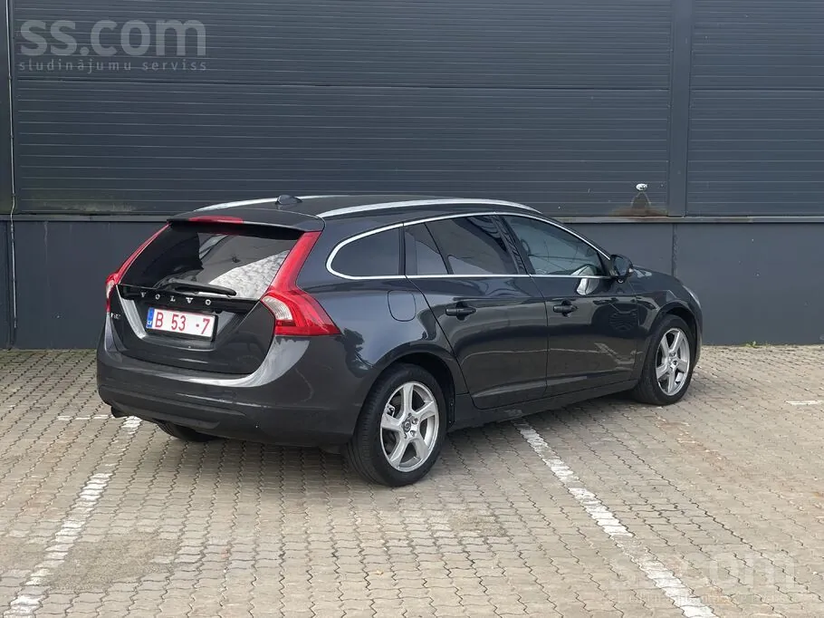 Volvo V60 2011 photo 3