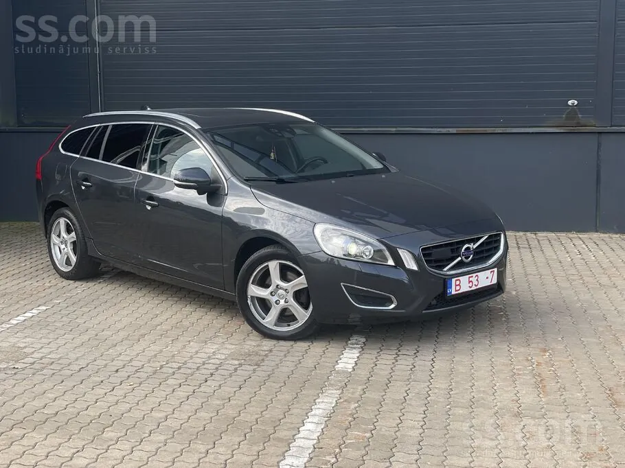 Volvo V60 2011 photo 2