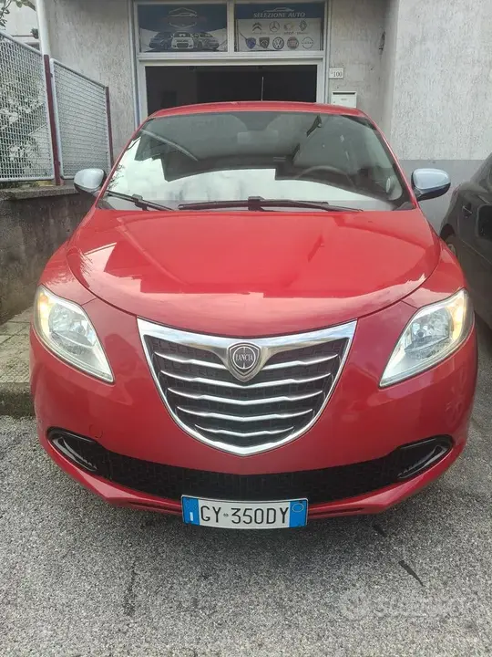 Lancia Ypsilon 2014 photo 2