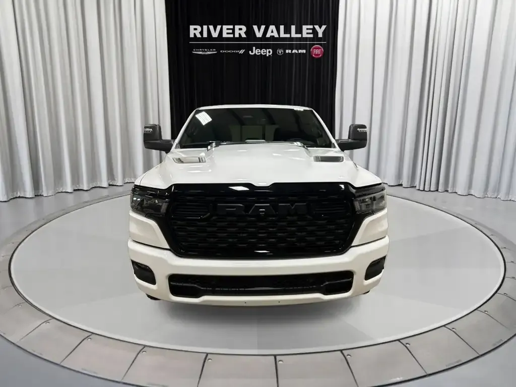 Ram 1500 2025 photo 2