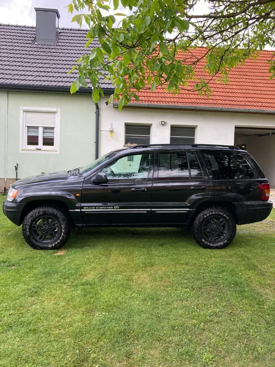 Jeep Grand Cherokee 2005 photo 2