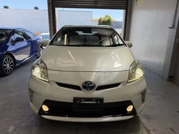 Toyota Prius 2015 photo 3