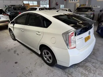 Toyota Prius 2015 photo 5