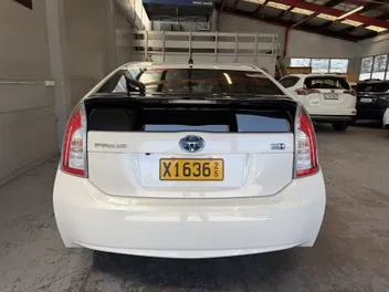Toyota Prius 2015 photo 4