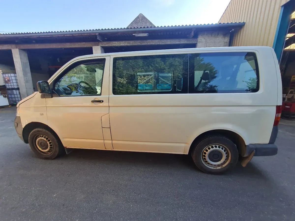 Volkswagen T5 2008 photo 3