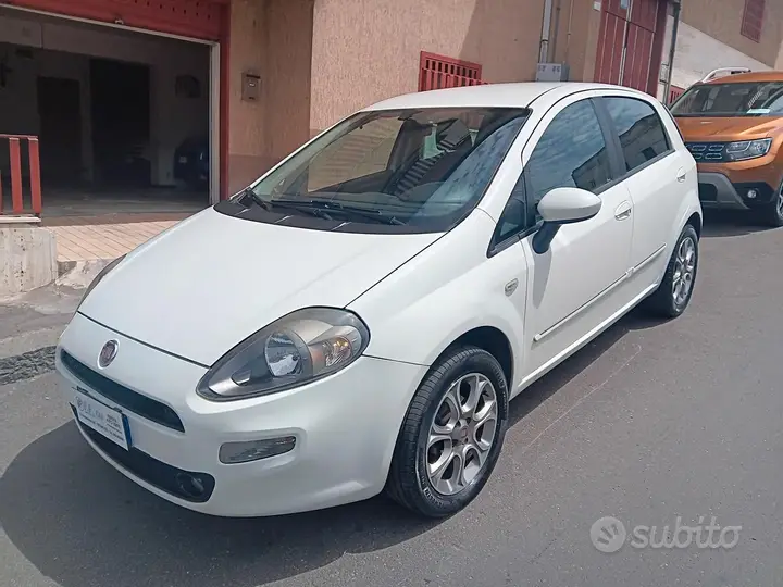 Fiat Punto 2014 photo 2
