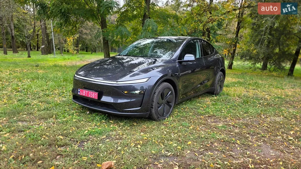 Tesla Model Y 2026 photo 3