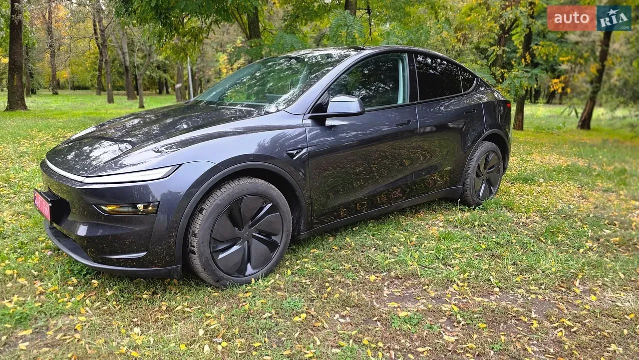 Tesla Model Y 2026 photo 5