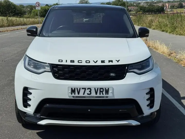Land Rover Discovery 2023 photo 3