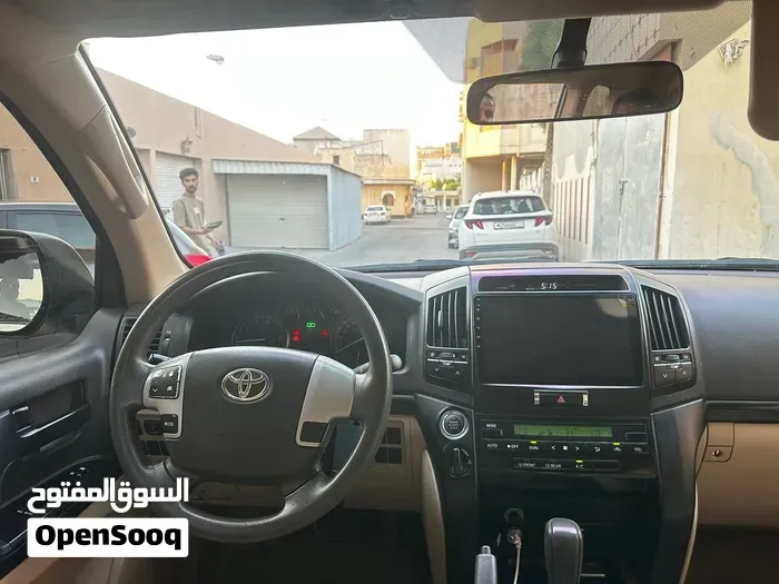 Toyota Land Cruiser 2014 photo 2