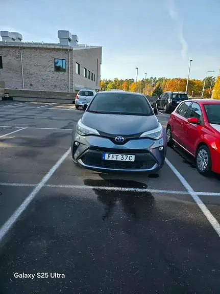 Toyota C-Hr 2020 photo 2