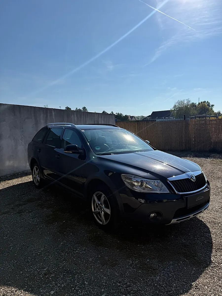 Skoda Octavia 2012 photo 3