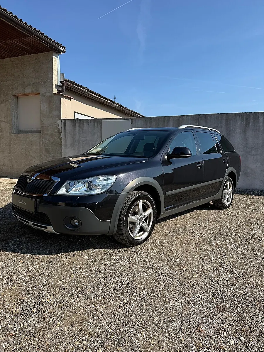 Skoda Octavia 2012 photo 2