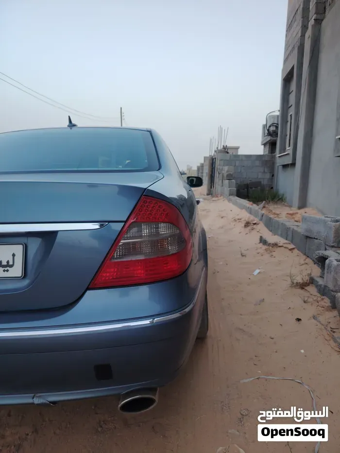 Mercedes-Benz E-Class 2009 photo 5