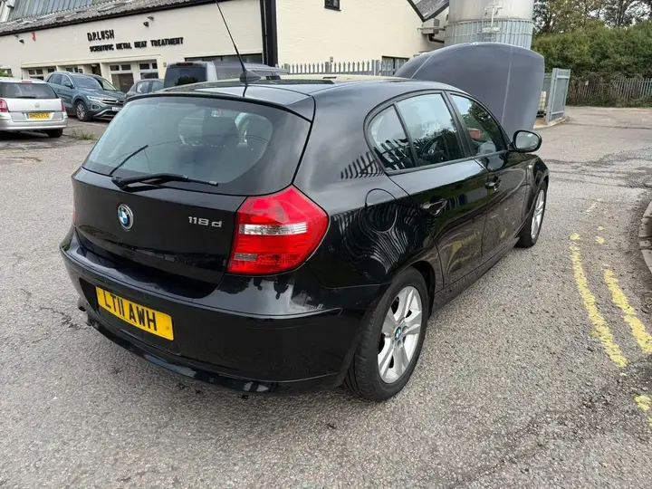 BMW 1 Series 2011 photo 3