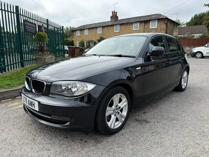BMW 1 Series 2011 photo 2