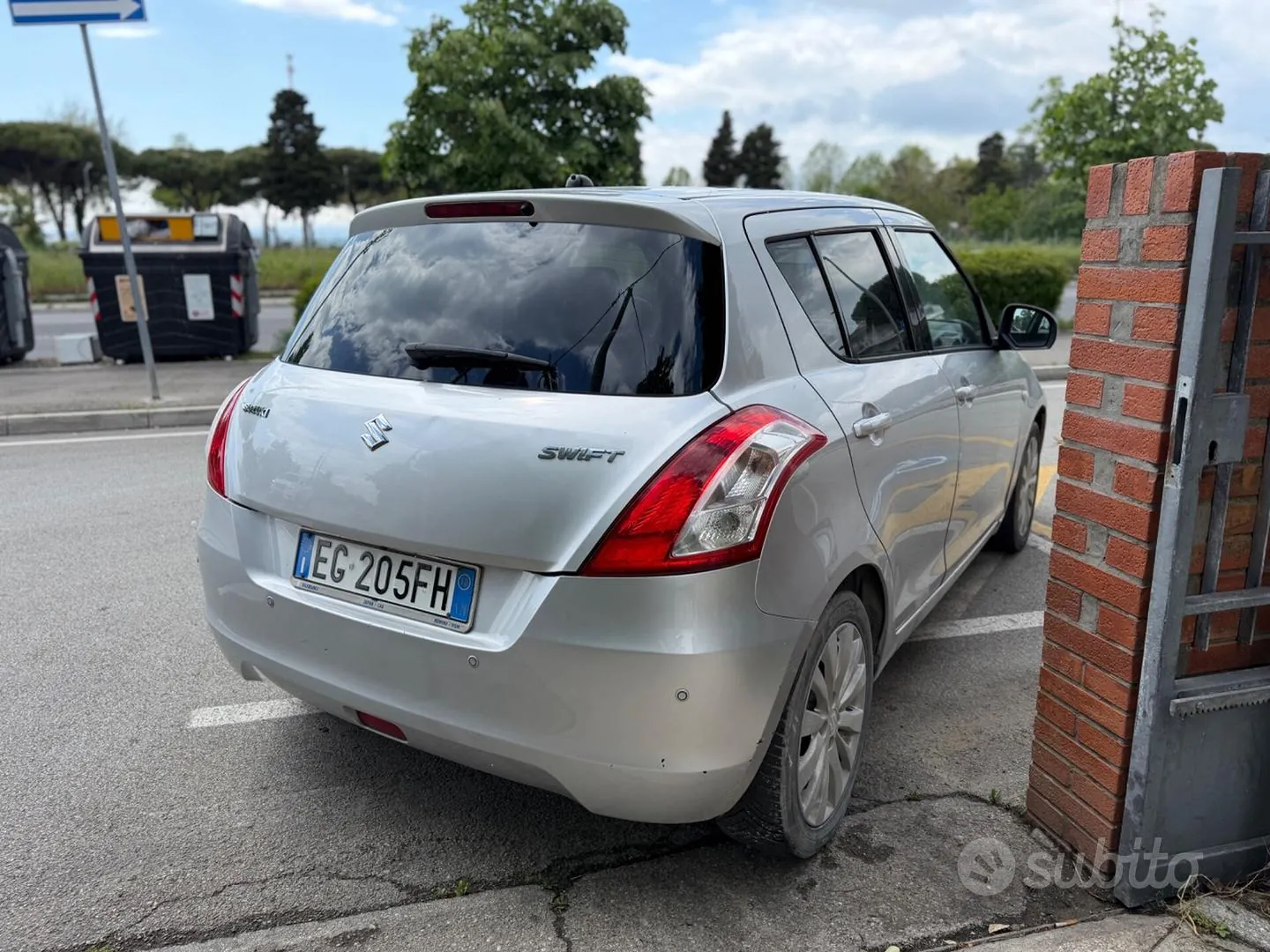 Suzuki Swift 2010 photo 5