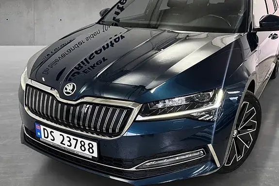 Skoda Superb 2023 photo 4
