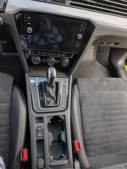 Volkswagen Passat 2020 photo 5