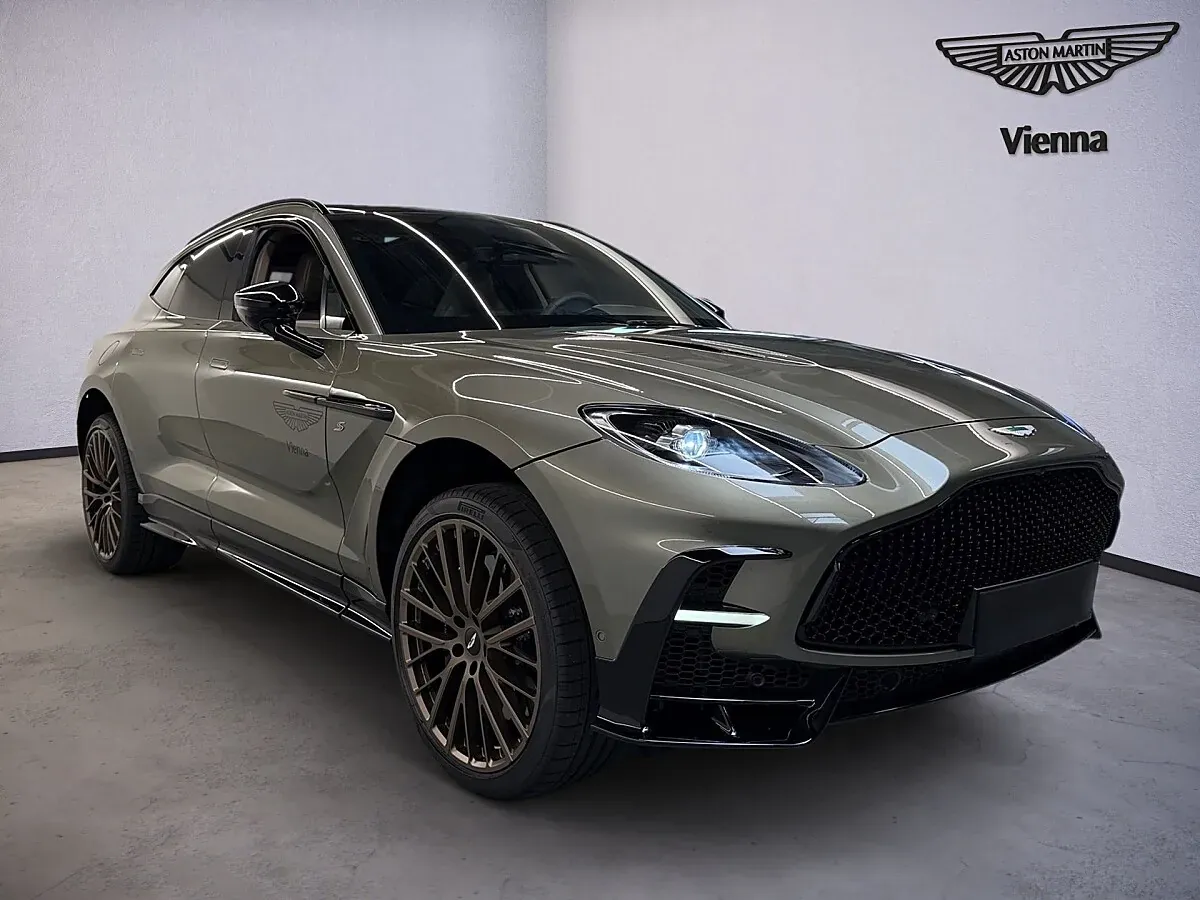 Aston Martin Dbx 2026 photo 2