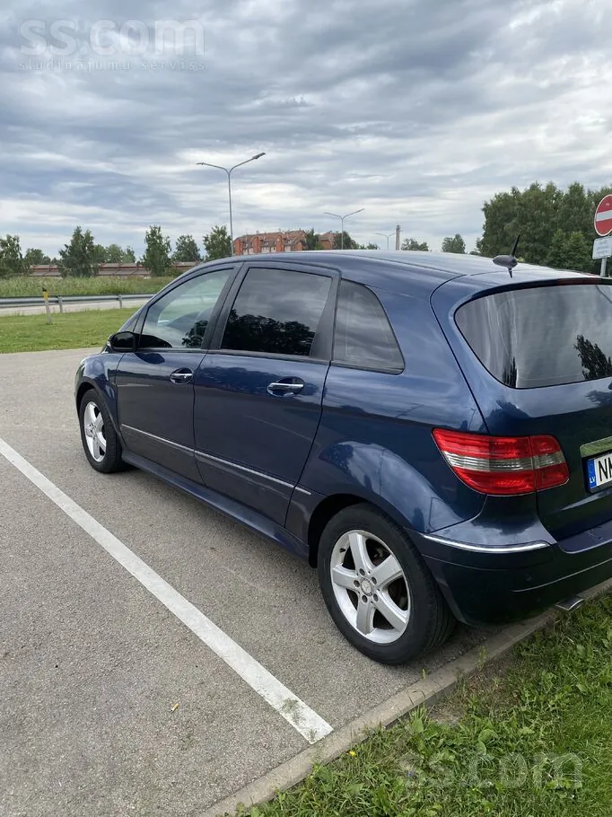 Mercedes-Benz W245 2006 photo 5
