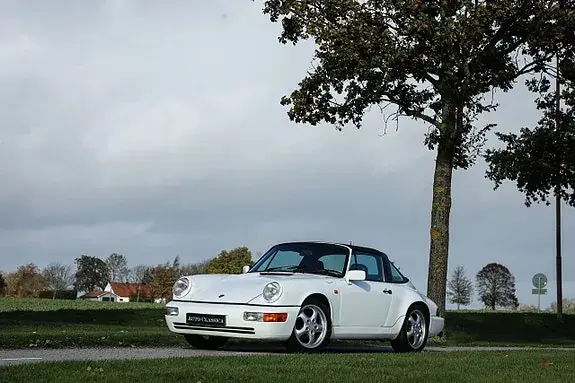 Porsche 911 Carrera 1984 photo 5