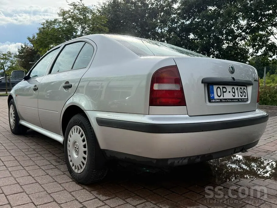 Skoda Octavia 2000 photo 4