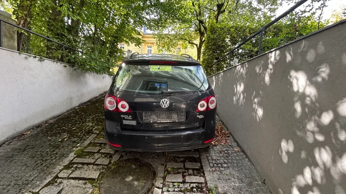 Volkswagen Golf 2010 photo 3