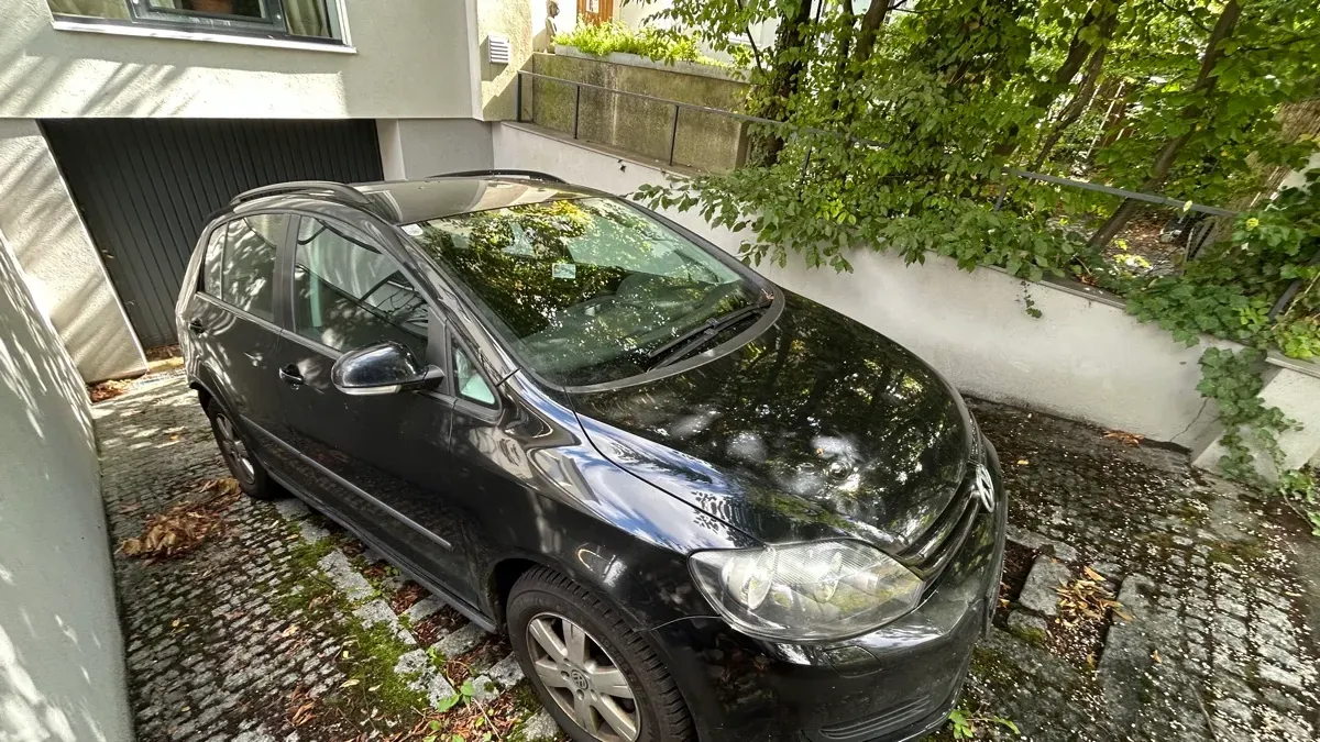 Volkswagen Golf 2010 photo 2