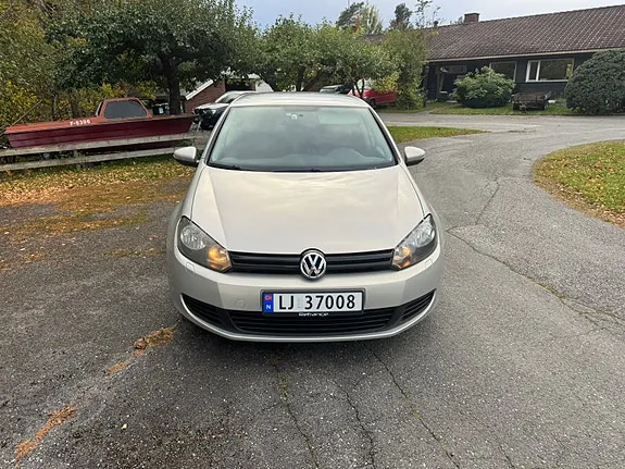 Volkswagen Golf Vi 2010 photo 2