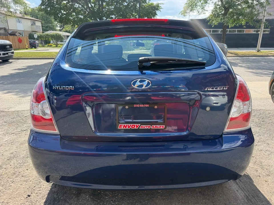 Hyundai Accent 2009 photo 5