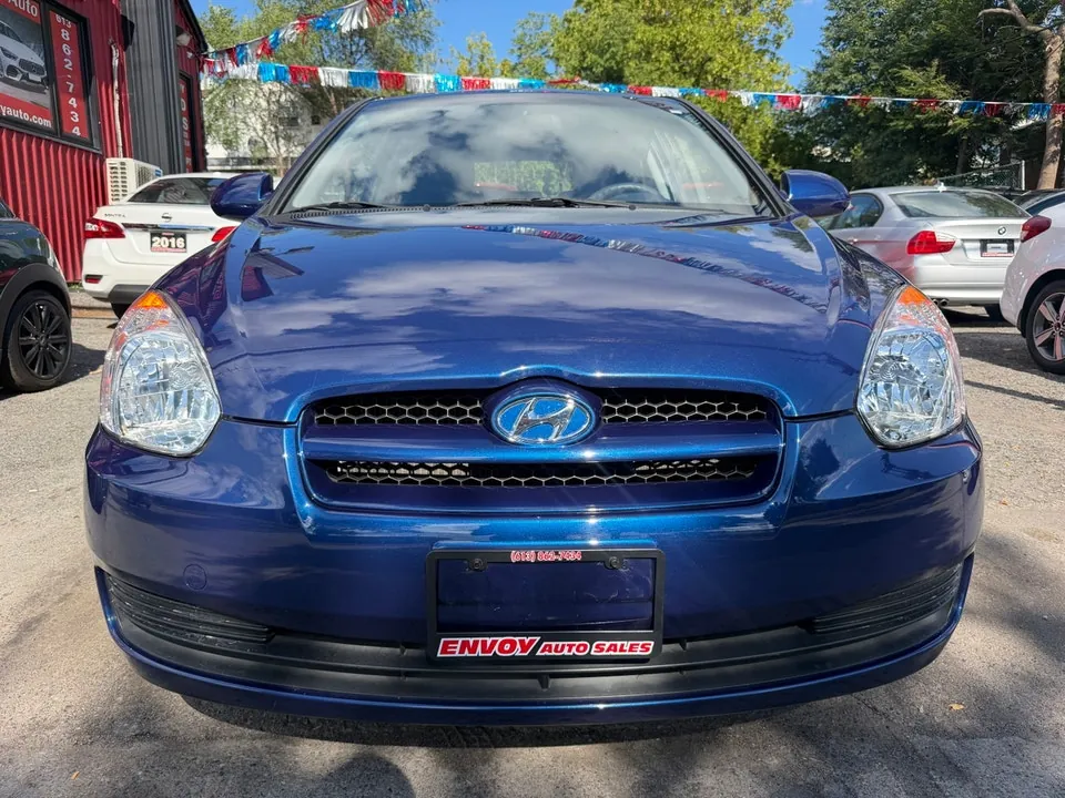 Hyundai Accent 2009 photo 2