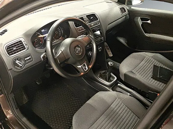 Volkswagen Polo 2012 photo 4