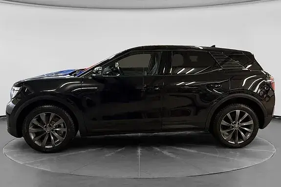 Ford Explorer 2025 photo 2