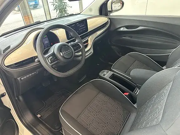Fiat 500E 2023 photo 3