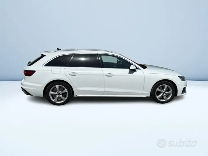 Audi A4 Avant 2022 photo 3