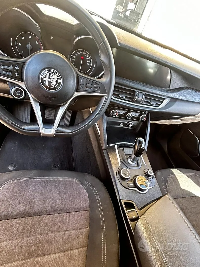 Alfa Romeo Stelvio 2019 photo 3