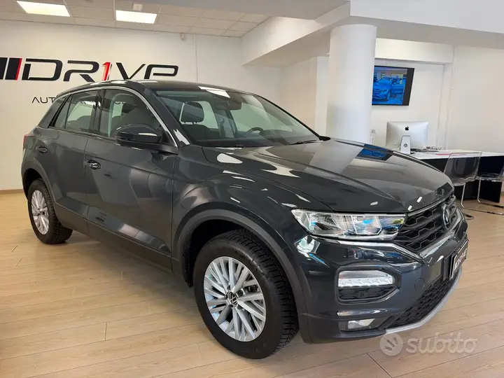 Volkswagen T-Roc 2021 photo 2