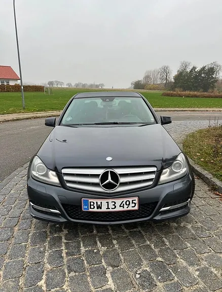 Mercedes-Benz C180 2014 photo 3