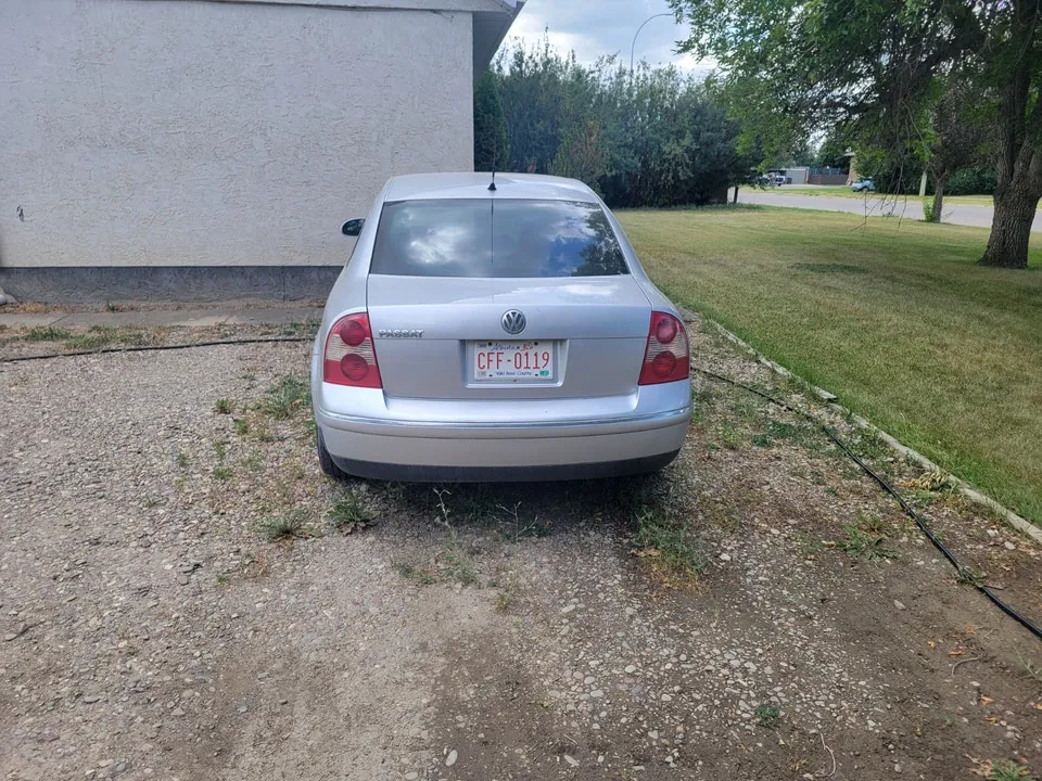 Volkswagen Passat 2005 photo 2