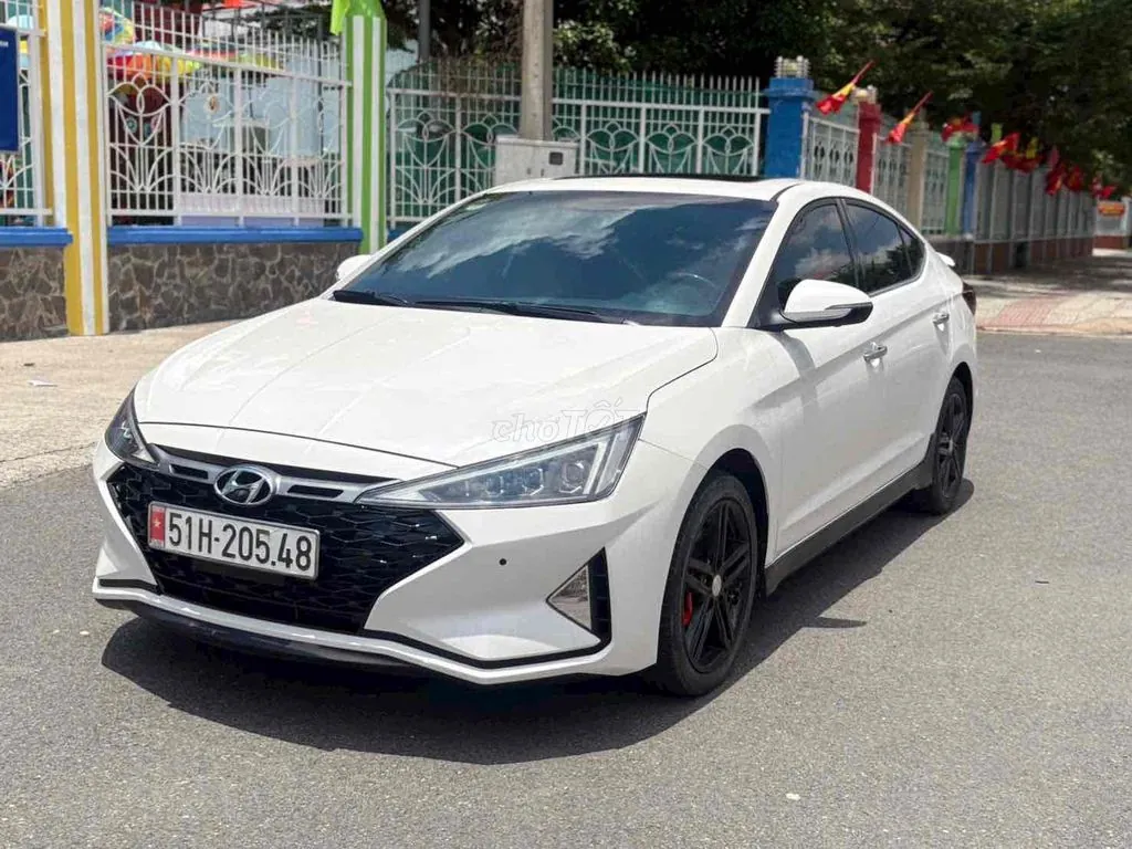 Hyundai Elantra 2019 photo 2
