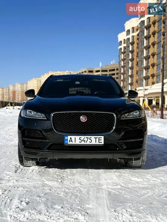 Jaguar F-Pace 2017 photo 2
