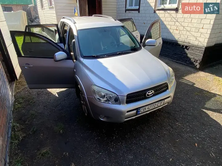Toyota Rav4 2007 photo 2