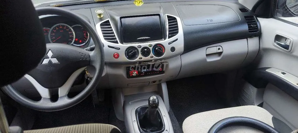 Mitsubishi Triton 2014 photo 5