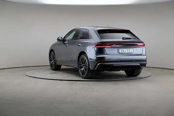 Audi Q8 2023 photo 2